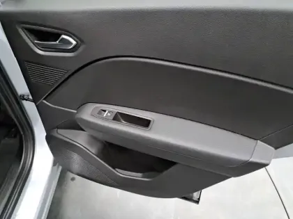 Photo 22 Renault Captur  TCe 90 - 21