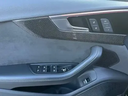 Photo 24 Audi A4 RS4 Avant V6 2.9 TFSI 450 ch Tiptronic 8 Quattro