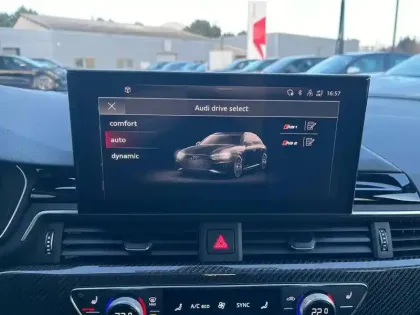 Photo 37 Audi A4 RS4 Avant V6 2.9 TFSI 450 ch Tiptronic 8 Quattro