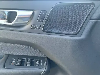 Photo 17 Volvo Xc60  T8 AWD Hybride rechargeable 310 ch+145 ch Geartronic 8