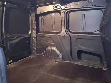 Photo 11 Peugeot Partner  FOURGON STANDARD 650 KG BLUEHDI 130 S&S EAT8