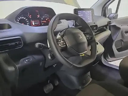 Photo 7 Peugeot Partner  FOURGON STANDARD 650 KG BLUEHDI 130 S&S EAT8