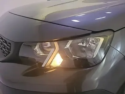 Photo 15 Peugeot Partner  FOURGON STANDARD 650 KG BLUEHDI 130 S&S EAT8