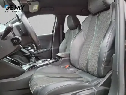 Photo 8 Peugeot 2008  PureTech 130 S&S BVM6