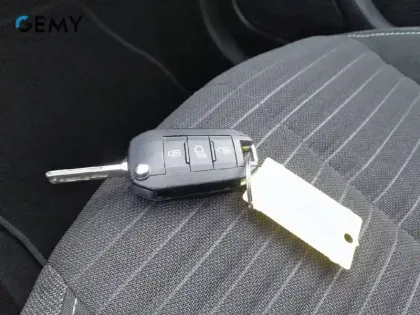 Photo 22 Peugeot 208  BlueHDi 100 S&S BVM6