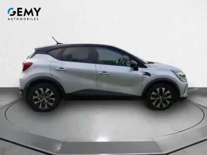 Photo 29 Renault Captur  E-Tech full hybrid 145