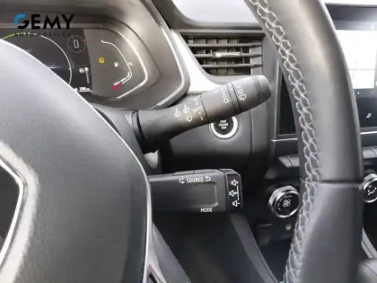 Photo 17 Renault Captur  E-Tech full hybrid 145