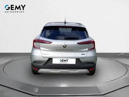 Photo 56 Renault Captur  E-Tech full hybrid 145