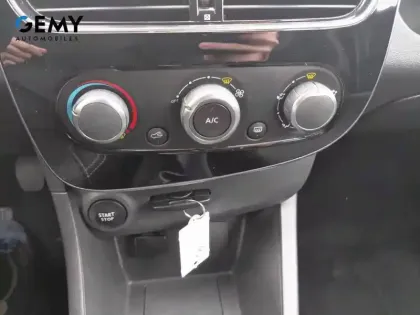 Photo 19 Renault Clio Gén. IV (G98) Ph2 Business 5