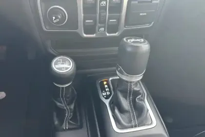 Photo 17 Jeep Wrangler  Unlimited 2.2 l MultiJet AdBlue 200 ch 4x4 BVA8