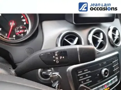 Photo 12 Mercedes GLA  180 7-G DCT