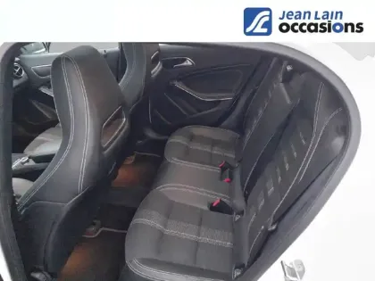 Photo 16 Mercedes GLA  180 7-G DCT