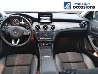 Photo 17 Mercedes GLA  180 7-G DCT