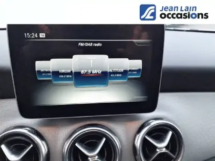 Photo 15 Mercedes GLA  180 7-G DCT