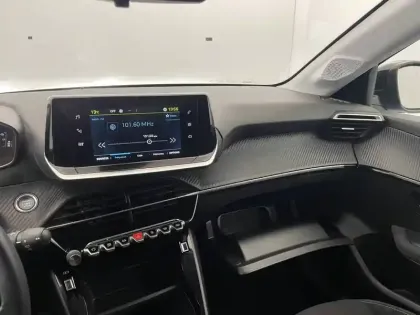 Photo 48 Peugeot 208  Electrique 50 kWh 136ch