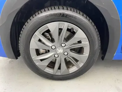 Photo 38 Peugeot 208  Electrique 50 kWh 136ch