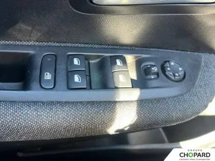 Photo 16 Peugeot 208  Electrique 50 kWh 136ch