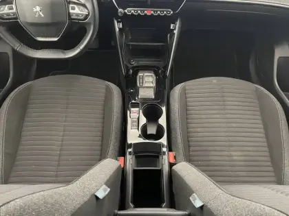 Photo 51 Peugeot 208  Electrique 50 kWh 136ch