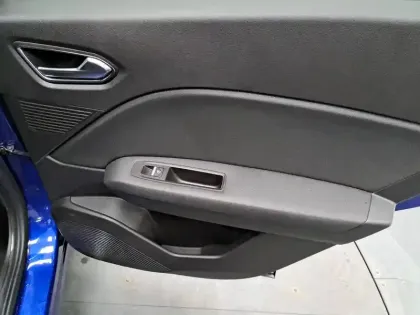 Photo 23 Renault Captur  Blue dCi 115