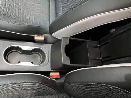 Photo 35 Renault Captur  Blue dCi 115