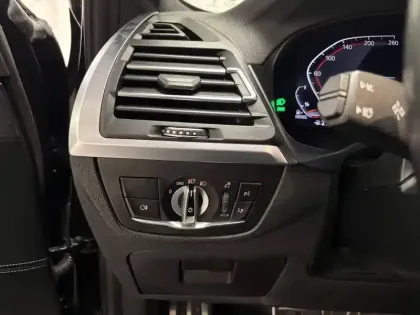 Photo 32 BMW X4  xDrive20d 190 ch BVA8