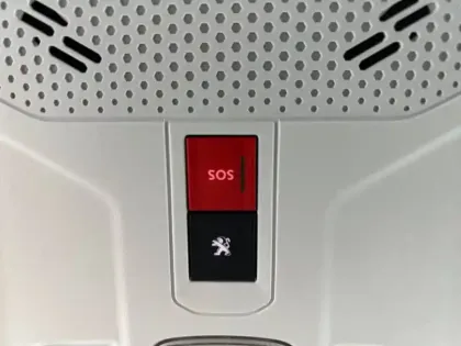 Photo 77 Peugeot 208  PureTech 75 S&S BVM5