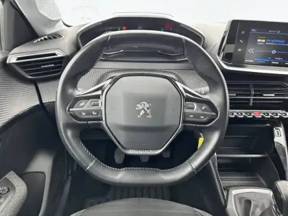 Photo 36 Peugeot 208  PureTech 75 S&S BVM5