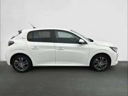 Photo 59 Peugeot 208  PureTech 75 S&S BVM5