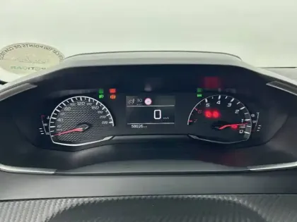 Photo 37 Peugeot 208  PureTech 75 S&S BVM5