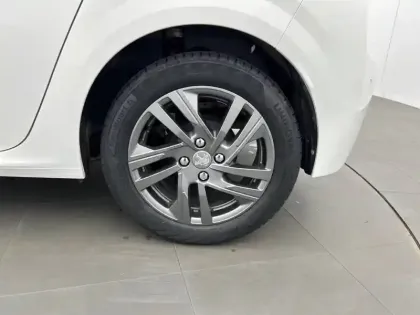 Photo 40 Peugeot 208  PureTech 75 S&S BVM5