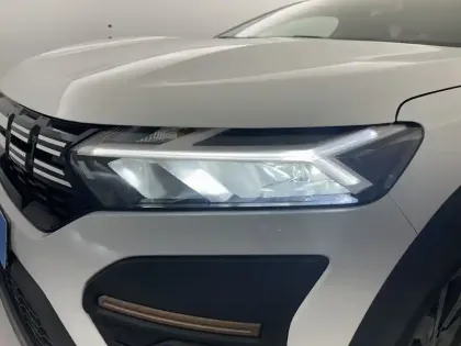 Photo 23 Dacia Jogger  Hybrid 140 7 places