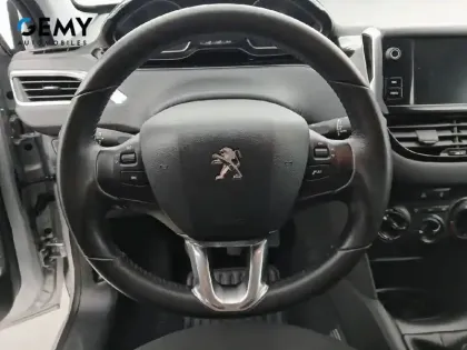 Photo 12 Peugeot 208  1.2 PureTech 82ch BVM5