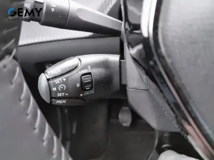 Photo 14 Peugeot 2008  PureTech 100 S&S BVM6