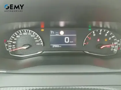 Photo 13 Peugeot 2008  PureTech 100 S&S BVM6