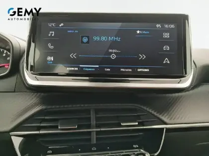 Photo 29 Peugeot 2008  PureTech 100 S&S BVM6