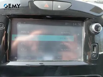 Photo 49 Renault Clio Gén. IV (B98) Ph2 Trend 5