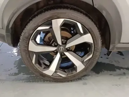 Photo 57 Nissan Juke  Hybrid 143