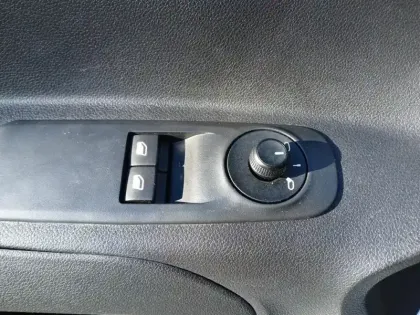 Photo 18 Peugeot Rifter  Standard BlueHDi 100 S&S BVM6 5pl Active Pack