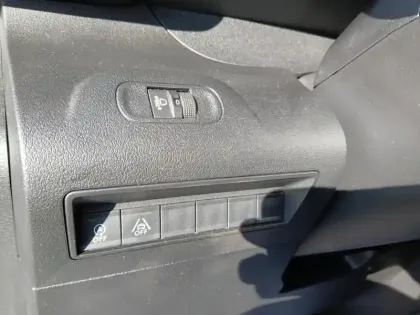 Photo 19 Peugeot Rifter  Standard BlueHDi 100 S&S BVM6 5pl Active Pack