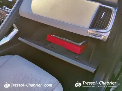 Photo 15 Jaguar E-Pace  2.0 P - 300 ch AWD BVA R-Dynamic SE