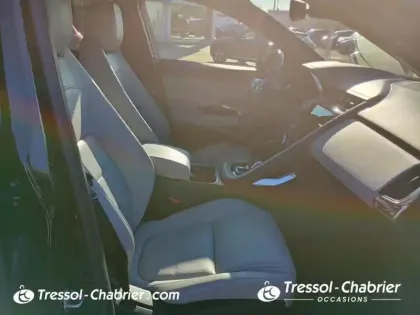 Photo 8 Jaguar E-Pace  2.0 P - 300 ch AWD BVA R-Dynamic SE