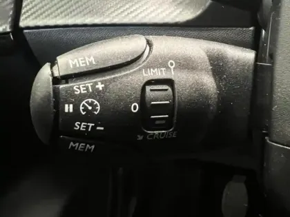 Photo 10 Peugeot 208  1.2 100ch S&S Active