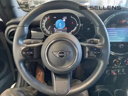 Photo 5 Mini Mini  Cooper 136ch  Edition Camden BVA7