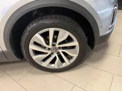 Photo 8 Volkswagen T-roc  1.5 TSI EVO 150ch Style Exclusive DSG7