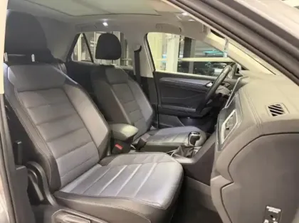 Photo 12 Volkswagen T-roc  1.5 TSI EVO 150ch Style Exclusive DSG7