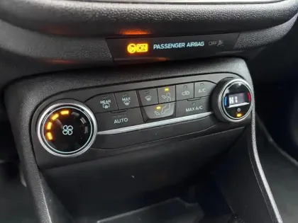 Photo 14 Ford Fiesta  1.0 EcoBoost 100ch Stop&Start Titanium 5p