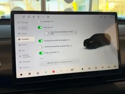 Photo 14 Leapmotor C10  REEV 215ch 28,4 kWh Design MY25