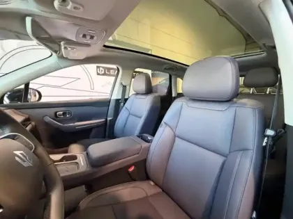 Photo 9 Leapmotor C10  REEV 215ch 28,4 kWh Design MY25