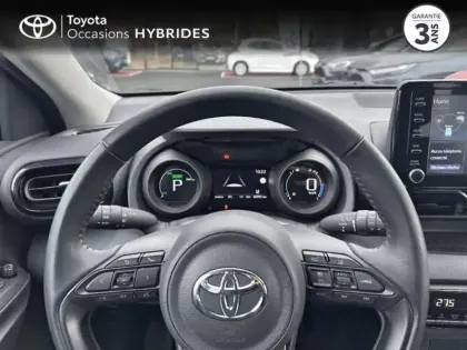 Photo 12 Toyota Yaris  116h Design 5p Pack Confort