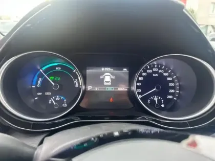 Photo 10 Kia Xceed  1.6 GDi 105ch + Plug-In 60.5ch Active DCT6